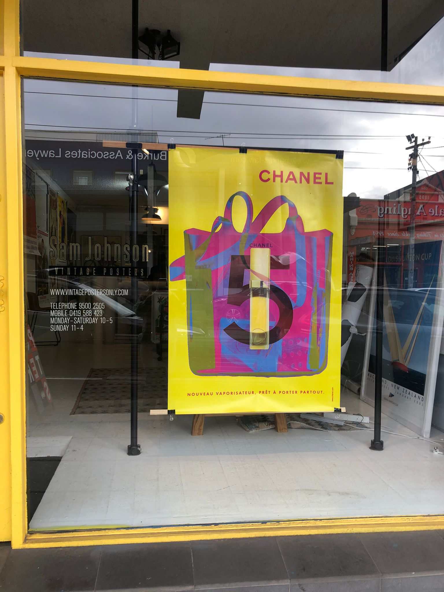 Original poster Chanel n°5 yellow and blue 67 x 47 inches